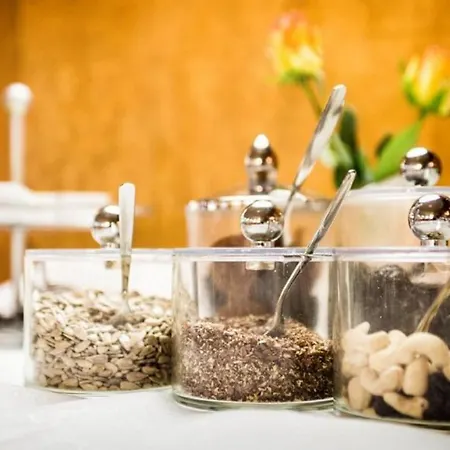 Hotel Garni Schick 3*