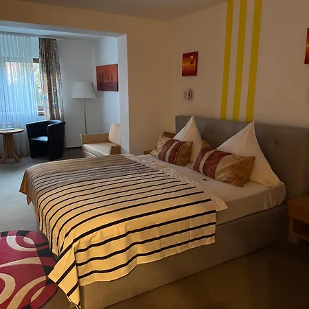 Garni Schick Hotel 3*