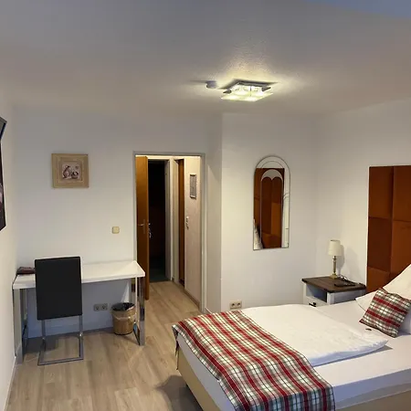 Hotel Garni Schick 3*