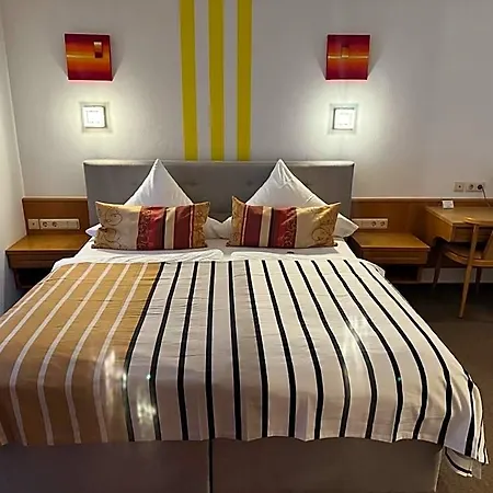 Garni Schick 3*