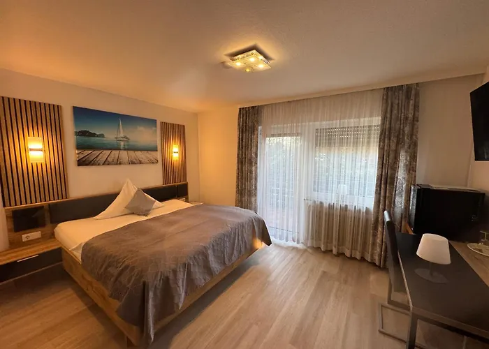 Garni Schick Hotel 3*